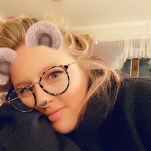 Meet your Posher, Christine